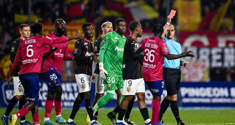  - Ligue 1 : 557 cartons jaunes et 31 cartons rouges... le bilan disciplinaire à la mi-saison 