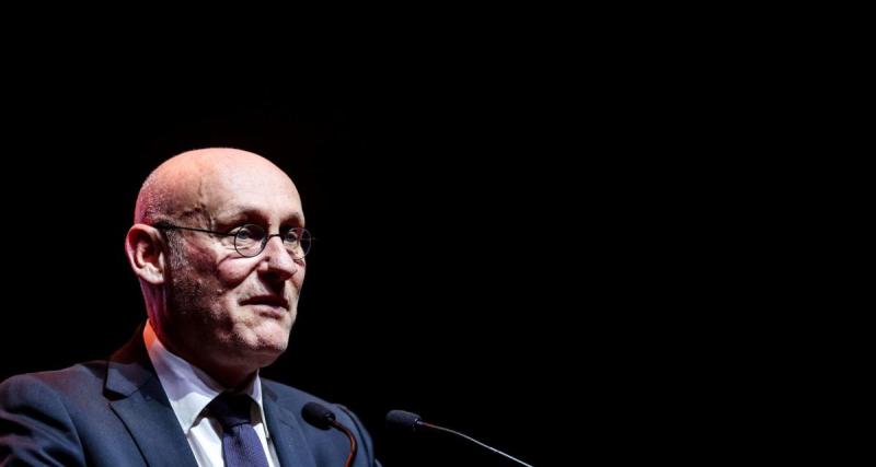  - XV de France : Bernard Laporte n'y va pas de main morte et dézingue Amélie Oudéa-Castera 