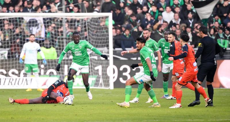  - Saint-Étienne et Laval dos-à-dos à la pause