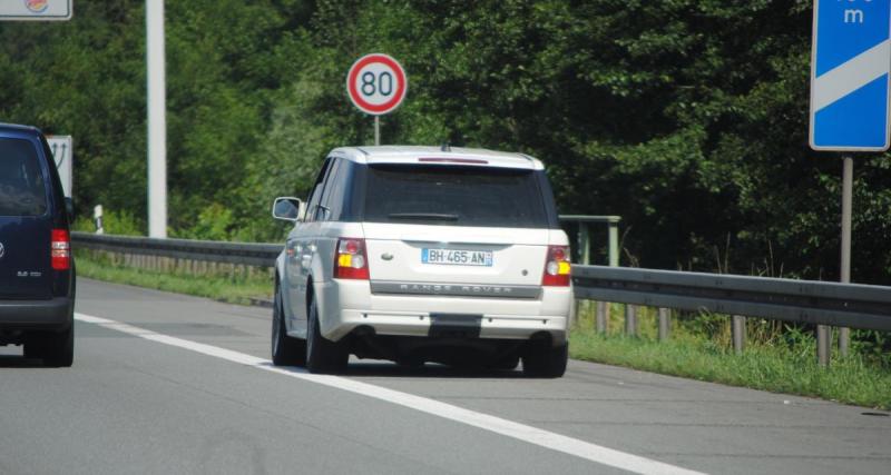  - Ils tombent en panne d’essence, leur mésaventure se termine au poste de police