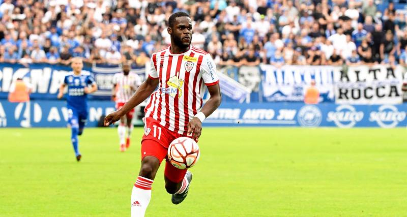  - Concarneau : un attaquant bien connu de la Ligue 2 débarque chez les Thoniers (off)