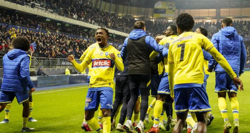  - Sochaux : la communion exceptionnelle entre joueurs et supporters après Reims