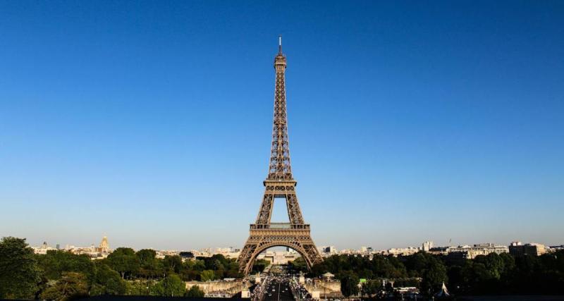  - La menace des agriculteurs de bloquer Paris