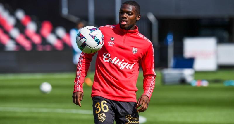  - Mercato : plusieurs clubs scrutent l'ex-Guingampais Vicky Kiankaulua 