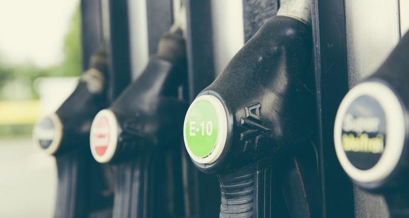  - Un premier dépôt de carburant bloqué, des stations déjà à sec dans cette région