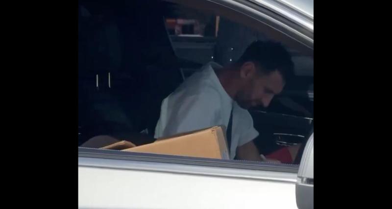  - VIDEO - Coincé dans les embouteillages, il tombe sur Lionel Messi : le moment idéal pour lui faire signer un maillot