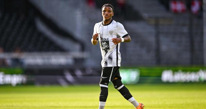  - Angers : Kalumba vers un autre club de Ligue 2
