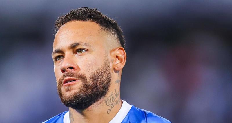  - Neymar répond sur son embonpoint en insultant ses "haters" !
