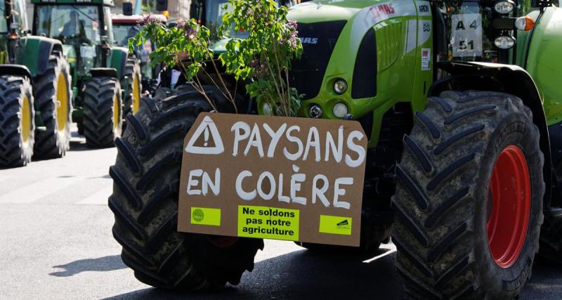  - Des motards solidaires des agriculteurs sur un barrage