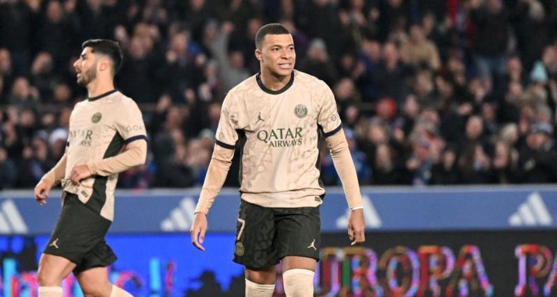  - Strasbourg - PSG : Mbappé se chauffe avec les supporters strasbourgeois !