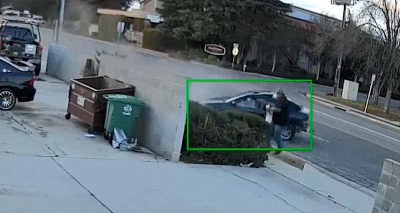 - VIDEO - Témoin d’un accident pendant qu’il ramasse son courrier, ce passant manque de se faire faucher !