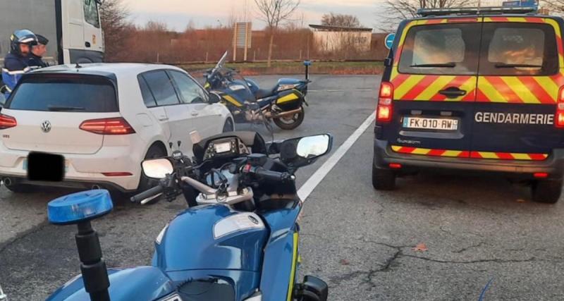  - En permis probatoire, avec des pneus lisses, il se fait prendre à 202 km/h au lieu de 100