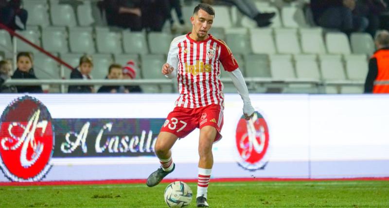  - Ajaccio : Mehdi Puch-Herrantz écarté des terrains pour une durée de deux mois minimum
