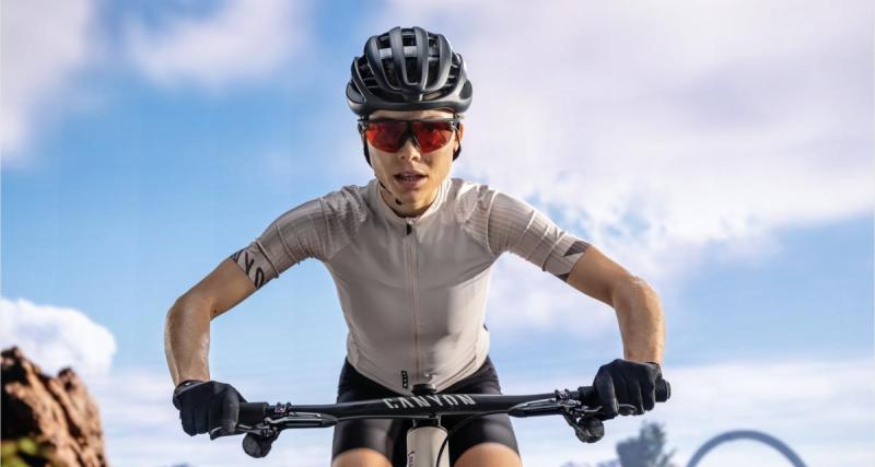  - Oakley présente sa nouvelle lunette de sport