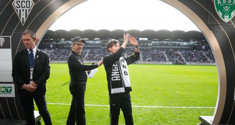  - Angers : le supporter Japonais a reçu un maillot spécial dédicacé… de Sofiane Boufal