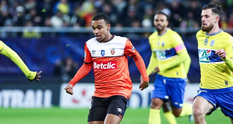  - Mercato : le PSG, l'OM, l'OL et le LOSC se bataillent une pépite de Ligue 1