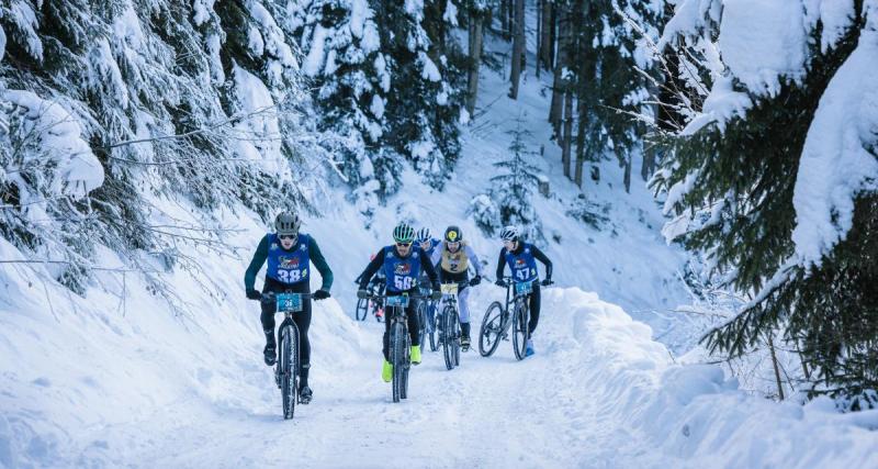  - Enchaîner ski de rando, parapente, mountain bike et ski alpin pour une course en relais surhumaine