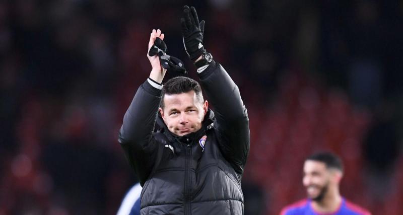  - OL : Sage tape du poing sur la table et recadre ses joueurs après Metz 