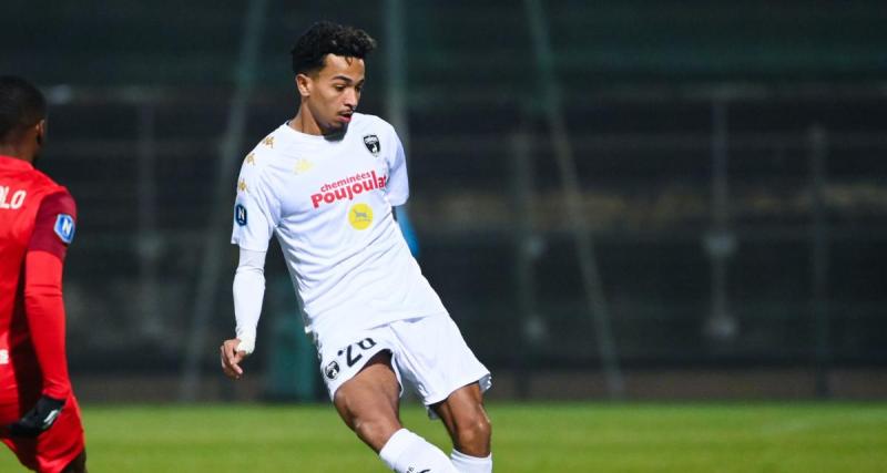  - Niort : la très belle combinaison sur coup-franc conclue par Benchama