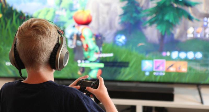  - Fortnite, le jeu qui séduit les jeunes, mais à partir de quel âge mon enfant peut-il y jouer ?