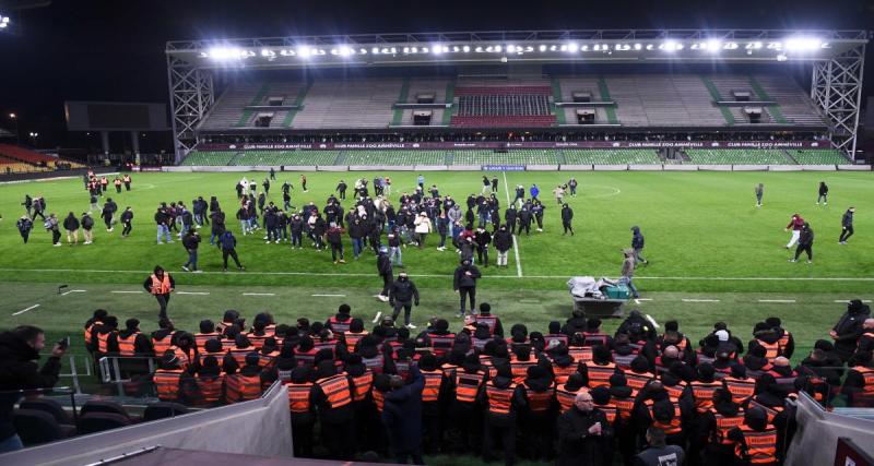 - Ligue 1 : des supporters en colère envahissent Saint-Symphorien