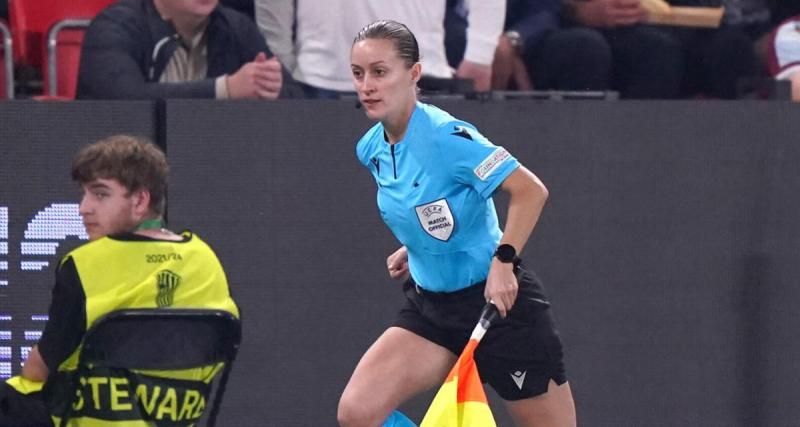  - Une arbitre en sang après un choc avec une caméra !