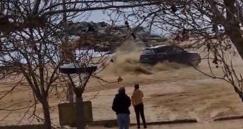  - En vacances du côté de la Catalogne, ce Français se fait remarquer pour une session de drifts sur la plage