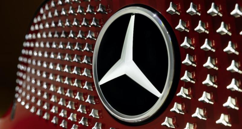  - Mercedes ralentit sur la voiture électrique