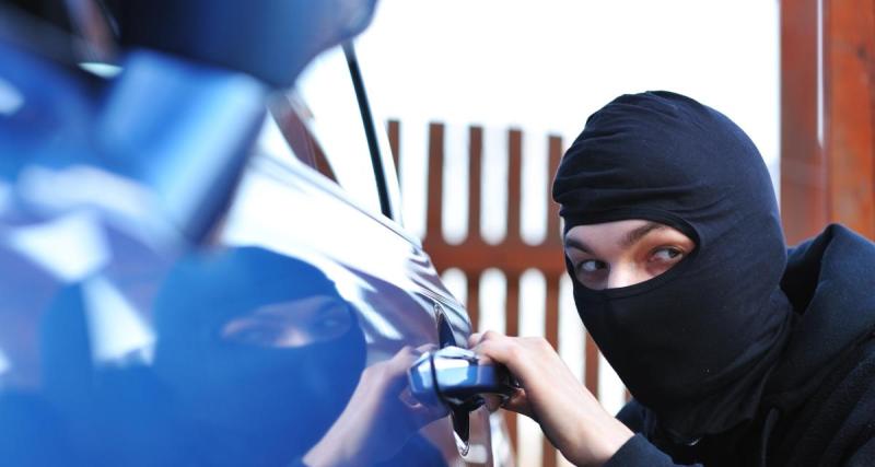  - Un automobiliste se fait voler sa voiture devant chez lui, le voleur est retrouvé quelques minutes plus tard