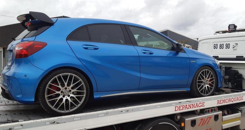  - À 212 km/h au lieu de 90, le fou du volant peut faire une croix sur sa jolie Mercedes bleue
