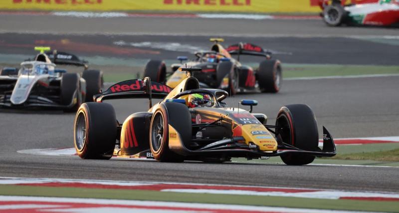  - Vidéo - GP de Bahreïn de F2 : Isack Hadjar pris dans un accrochage au premier virage, il abandonne déjà