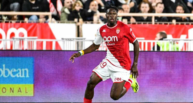  - Monaco - PSG : la réaction hallucinée d’un ramasseur de balle sur le sombrero de Singo
