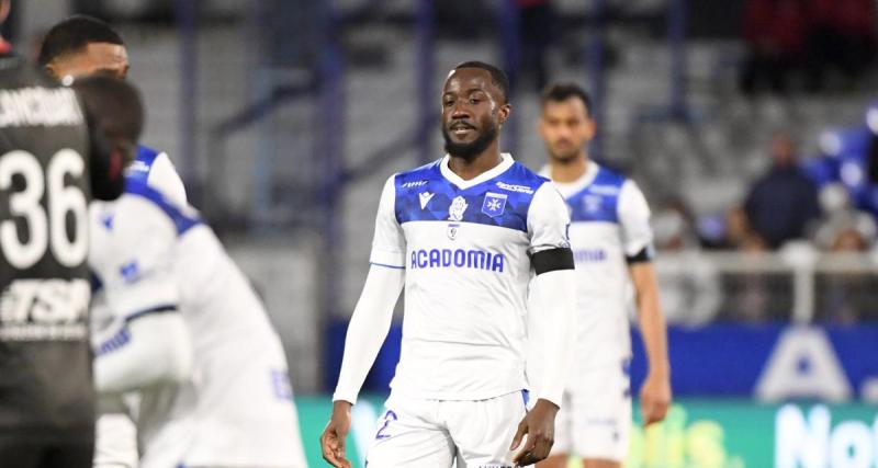  - Ligue 2 : Auxerre avance au ralenti, Saint-Étienne et Laval calent aussi