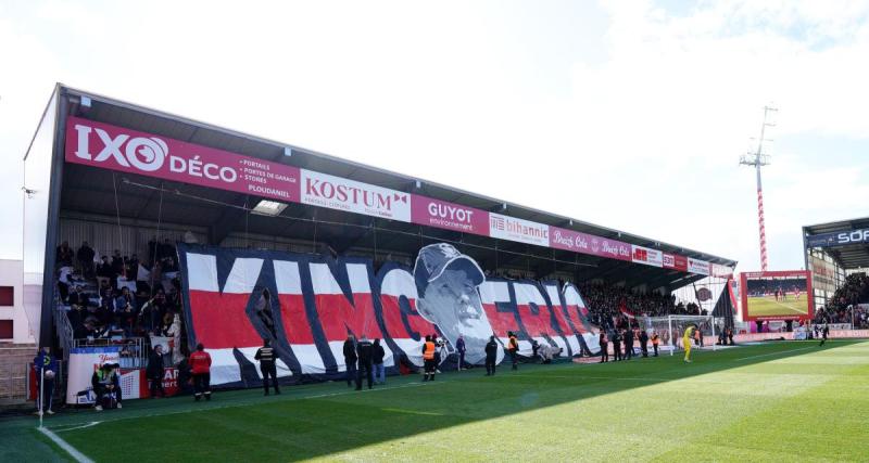  - Brest : Éric Roy honoré par ses supporters contre Le Havre