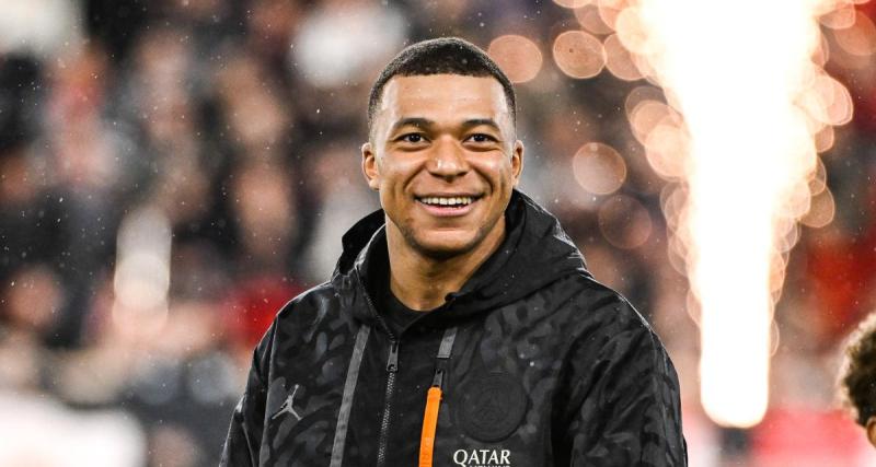  - PSG : l'accueil très chaleureux reçu par Mbappé à l'aéroport de San Sebastian 
