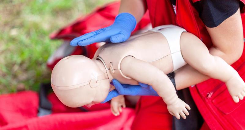  - L’essentiel des gestes de premiers secours et bons réflexes pour protéger vos enfants 