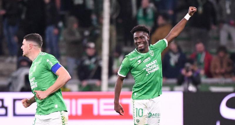  - ASSE : Mbuku s’enflamme pour l’ambiance du Chaudron et évoque son avenir