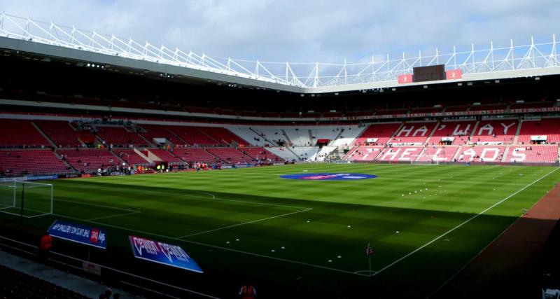  - Un stade anglais sous les flammes !