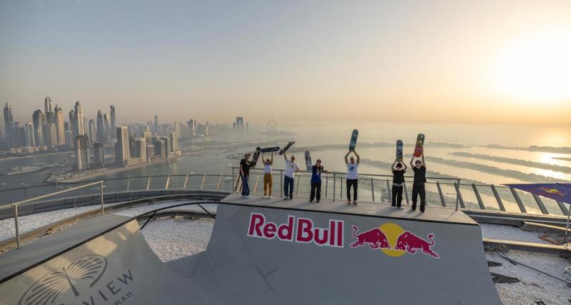  - VIDEO - Panorama exceptionnel sur ce skatepark au sommet d'un building à Dubaï