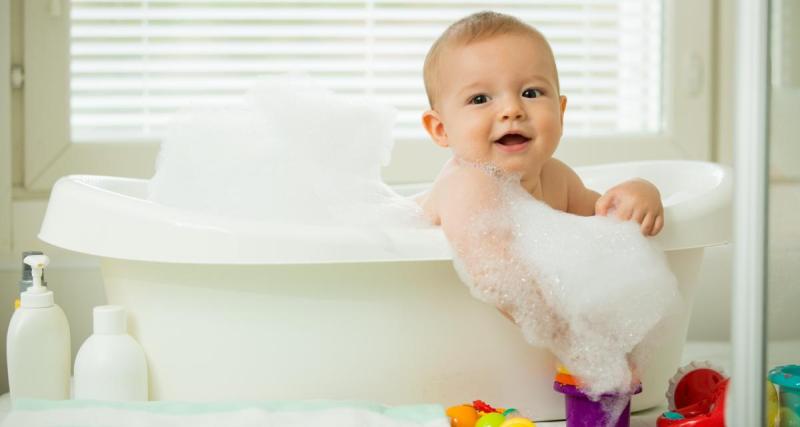  - Comment bien choisir sa baignoire pour donner les premiers bains à son nouveau-né ?