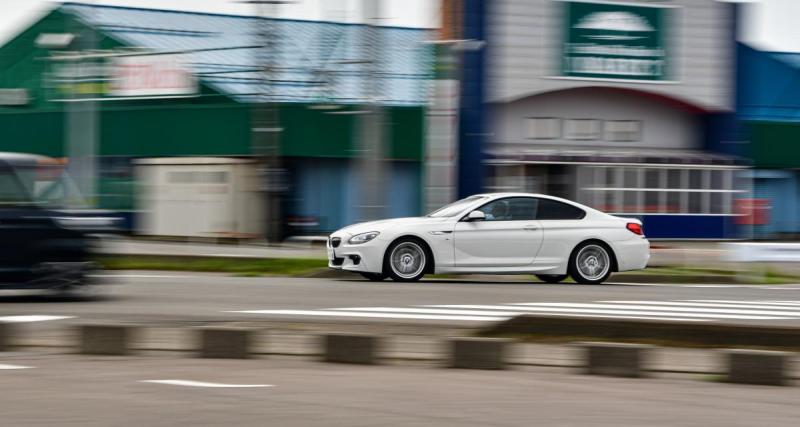  - 160 km/h dans la ligne droite de l’ancien circuit, celle-ci est devenue une départementale