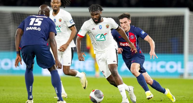  - Nice : remplaçant contre le PSG, Moffi sanctionné d'un retard 
