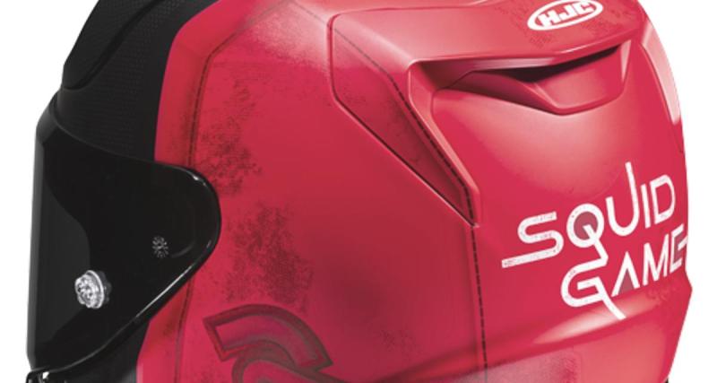  - Un casque moto Squid Game ?