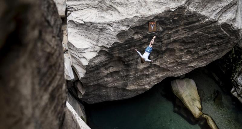  - Incroyable, deux plongeurs de haut vol trouvent de l'eau en Arabie Saoudite