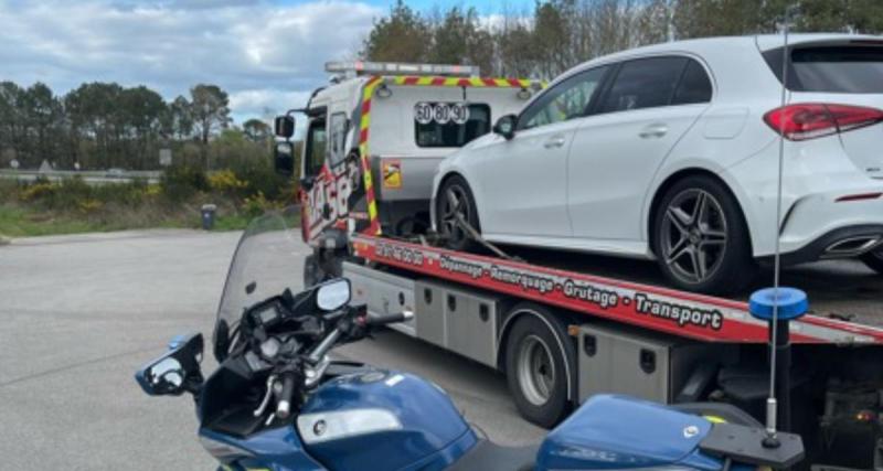  - À 17 ans, titulaire du permis de conduire depuis trois mois, il se fait flasher à 180 km/h