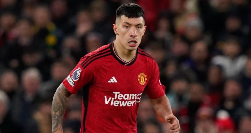  - Manchester United : l'étonnant cadeau d'un supporter à Lisandro Martinez