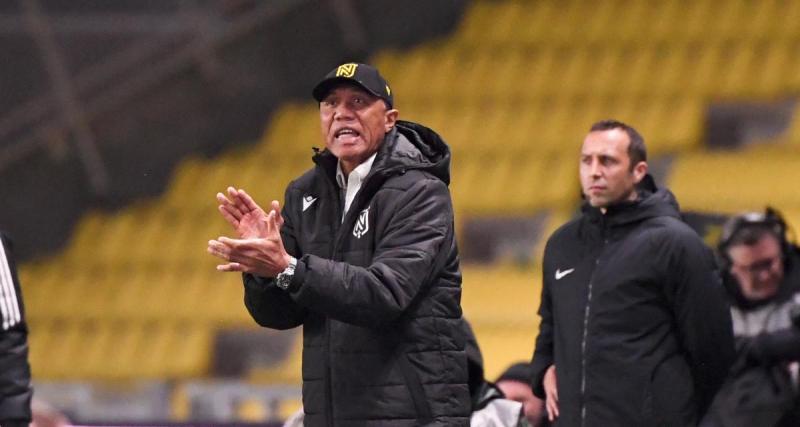  - Nantes : "C’est involontaire, mais il y a carton rouge" peste Kombouaré sur Lacazette