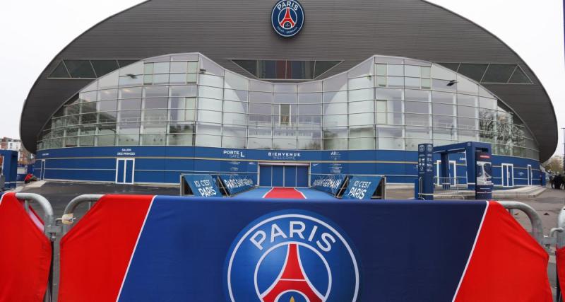  - PSG : de nombreux sticks islamophobes collés au Parc des Princes