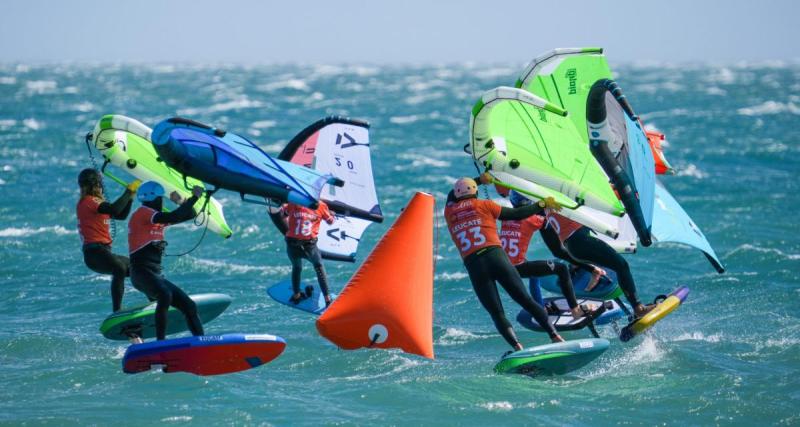  - 3 français survolent la compétition en Wingfoil freestyle