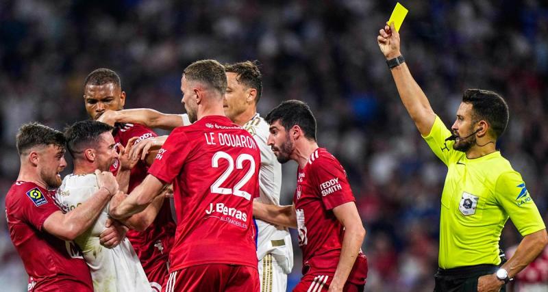  - OL - Brest : "Mon carton rouge est lunaire", peste Lees-Melou